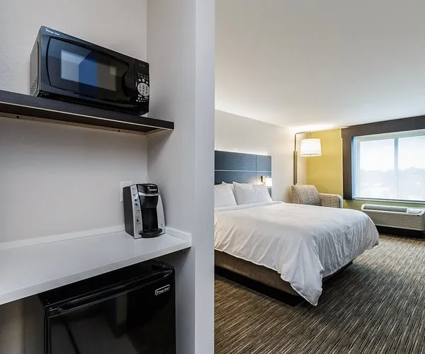 Holiday Inn Express & Suites South Bend - Casino, an IHG Hotel